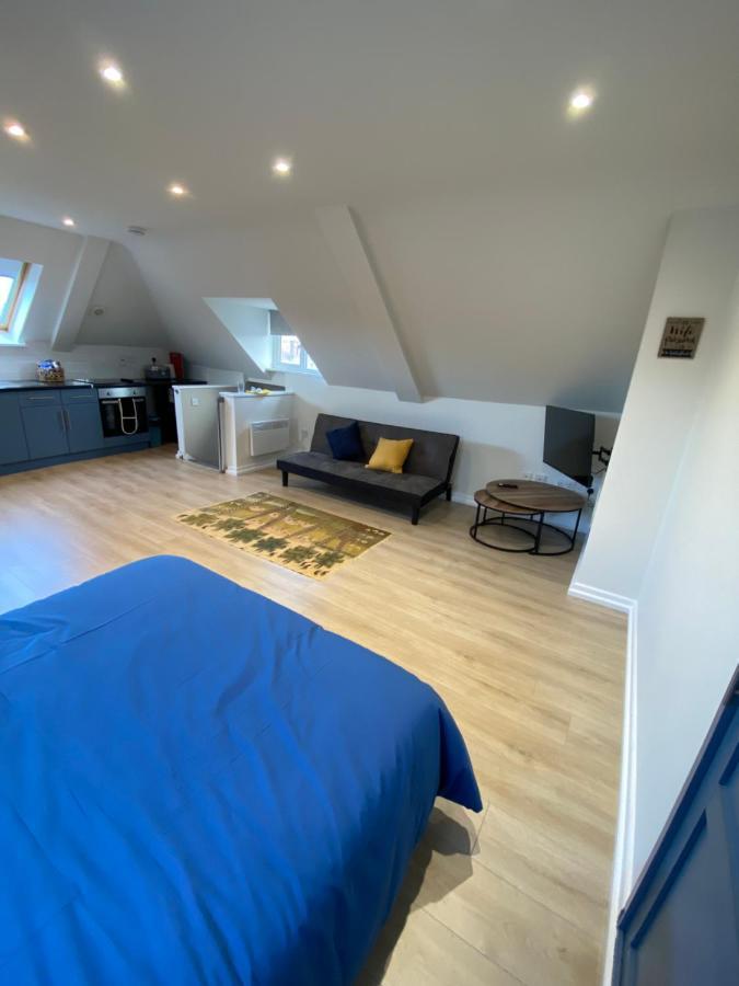 Lovely Spacious Loft Close To Train Station Worthing Exterior foto