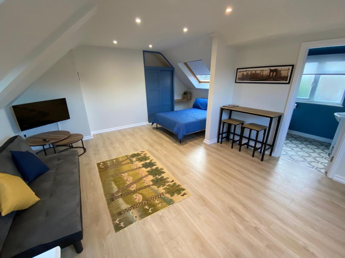 Lovely Spacious Loft Close To Train Station Worthing Exterior foto