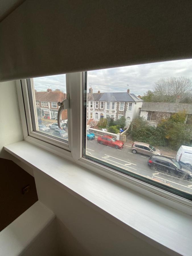 Lovely Spacious Loft Close To Train Station Worthing Exterior foto