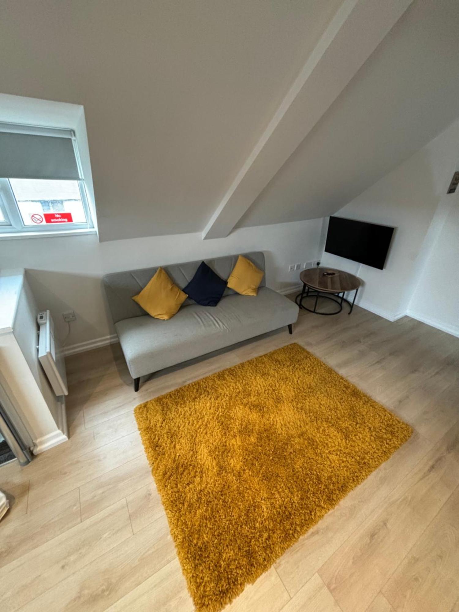 Lovely Spacious Loft Close To Train Station Worthing Exterior foto